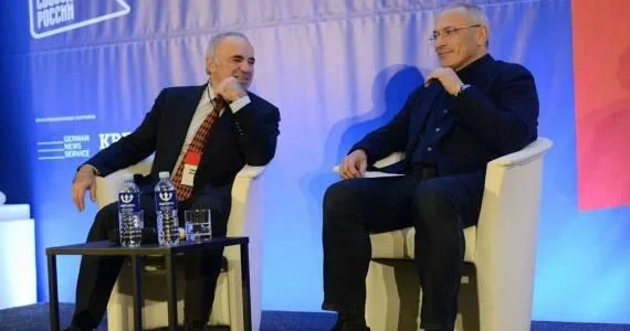 KASPAROV, XODORKOVSKİ VƏ DİGƏRLƏRİ... Kreml onları “dövlət çevrilişinə cəhddə” ittiham etdi