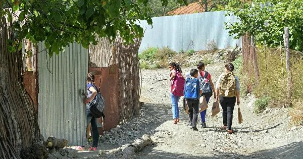 Heç bir uşaq yaşayış yerinə görə təhsildən məhrum qalmamalıdır EKSPERT