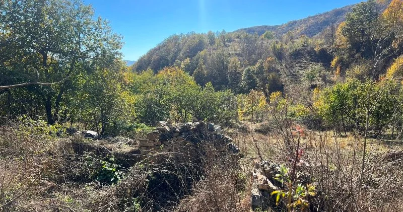 Darmadağın olsa da, dünyanın ən gözəl KƏNDİDİR