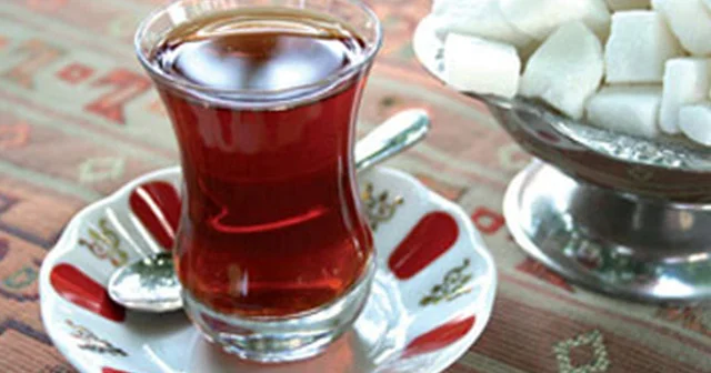 Həkim çayın zərərini açıqladı