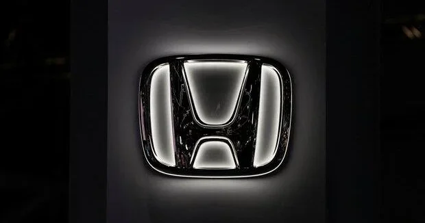 Honda представила беспроводную зарядку для электромобилей