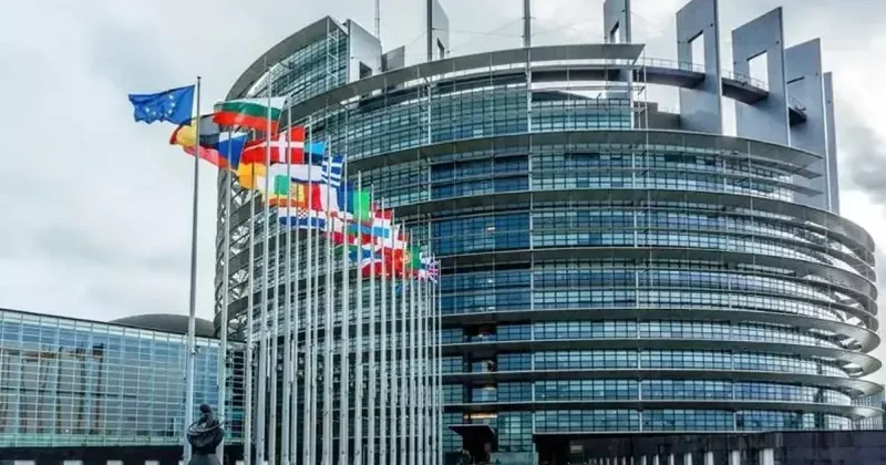 Стрельба возле Европарламента