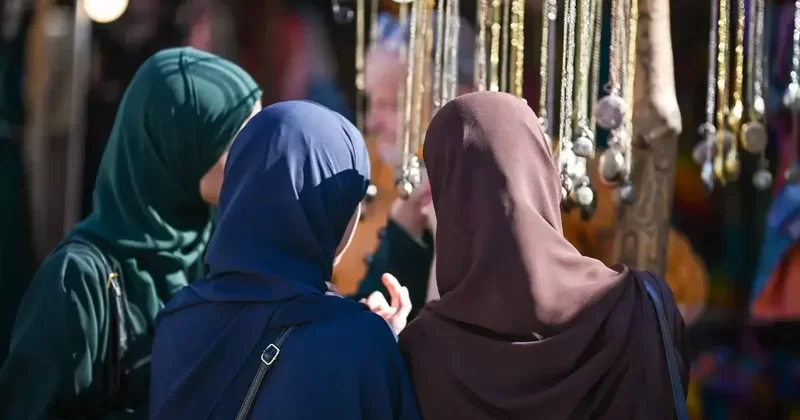 AKP özünü regionun din komissarı elan edib Hicabın altında gizlənən bəd niyyət