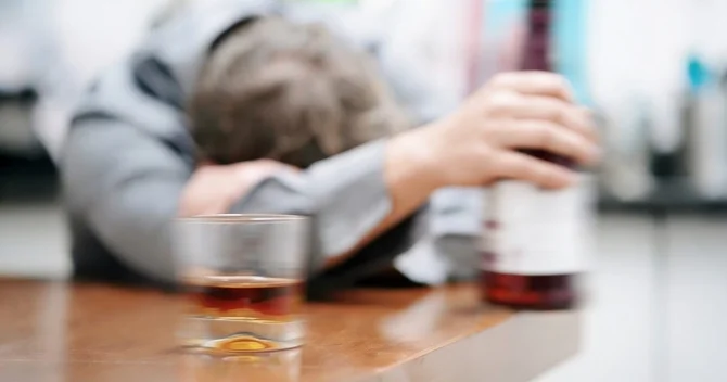 Alkoqol beyin hüceyrələrini məhv edən prosesi işə salır Alimlərdən yeni araşdırma