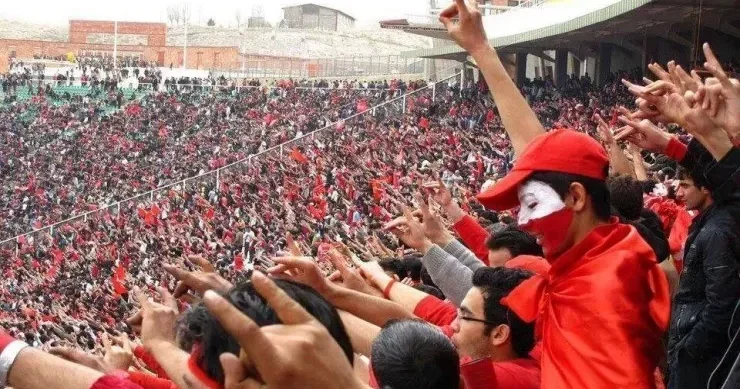Müsəlman ölkəsində hicab qadağası ola bilməz, amma türk düşmənçiliyi ola bilər?!