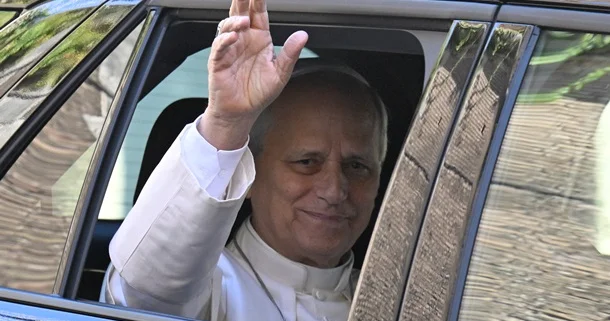 Papa XIV Leoya ağciyər xərçəngi diaqnozu qoyulub
