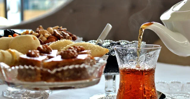 Yeməkdən dərhal sonra çay içirsinizsə, bu xəstəliyə yoluxa bilərsiniz
