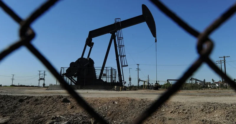 Нефть снова растет