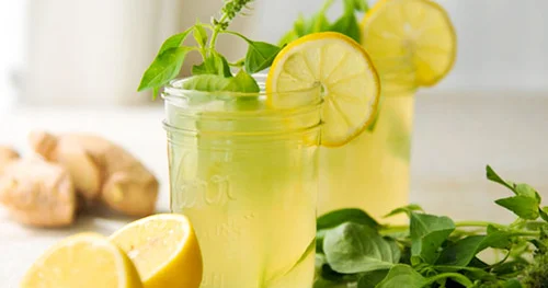 Sərinləşdirici və çox faydalı zəncəfilli nanəli limonad