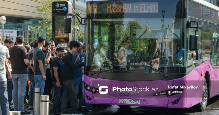 Давка в автобусах Баку: кто несет ответственность за переполненный транспорт?