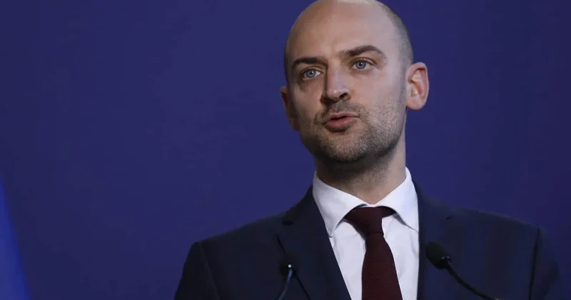 В Баку осудили заявления главы МИД Франции