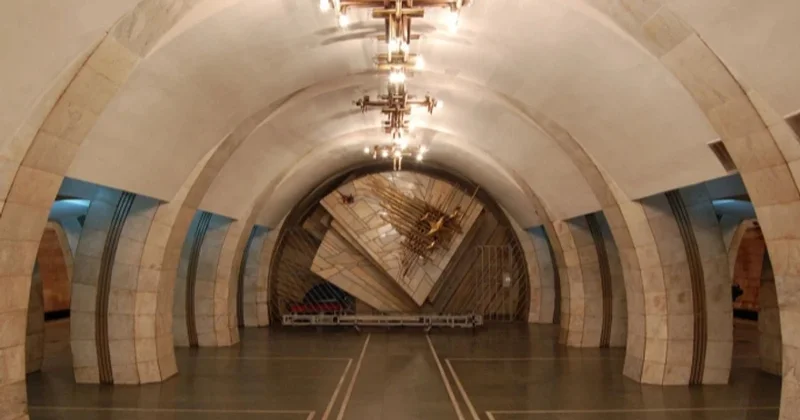 Kiyev metrosu fəaliyyətini dayandırdı Kliçko sakinləri şəhəri tərk etməyə çağırdı