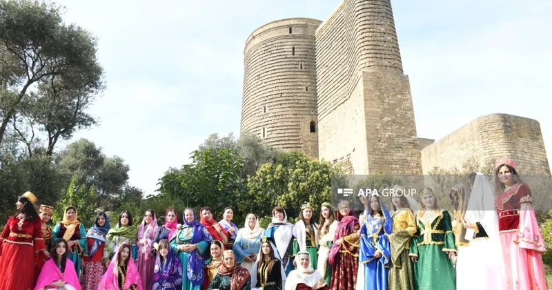 İçərişəhərdən Bulvara qədər kəlağayı yürüşü REPORTAJ