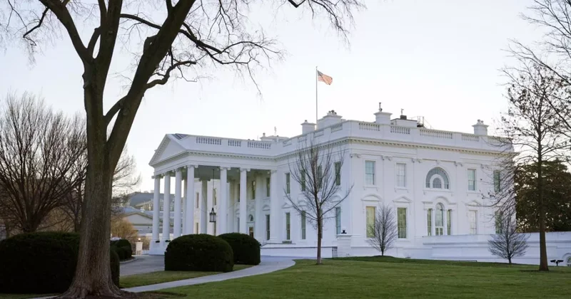 СМИ: В Белом доме успели раскритиковать нового пресс секретаря Трампа