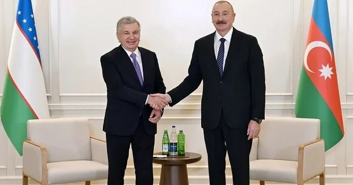 İlham Əliyev Şövkət Mirziyayevlə görüşdü
