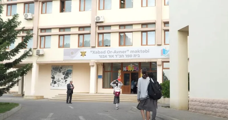 Yəhudi şagirdlər də məktəbə vahid formada gedir Video
