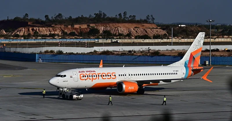 Рейс Air India экстрено сел в Джайпуре из за ложного сообщения о бомбе