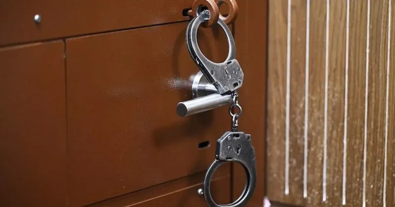 В Петербурге арестовали 42 человека после массовой драки на детской площадке