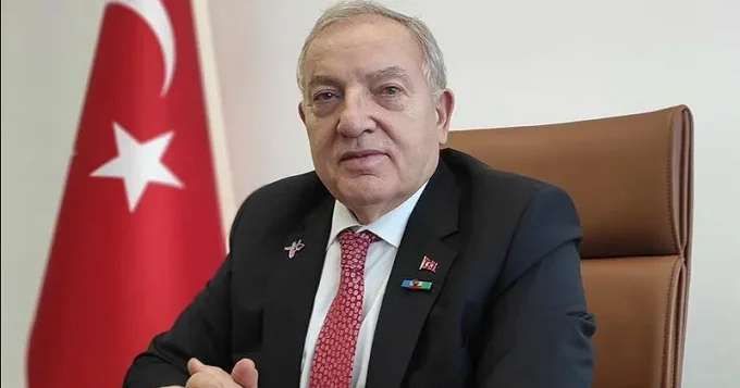 Hulusi Kılıçdan Azərbaycan səfirliyi önündə aksiya keçirənlərə sərt ittiham: “Bunlar bizdən deyil, düşmənlərimizin maşasıdır!”