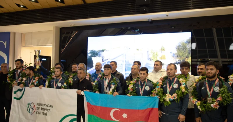 Belarusda 9 medal qazanan idmançılarımız Vətənə qayıdıblar FOTO