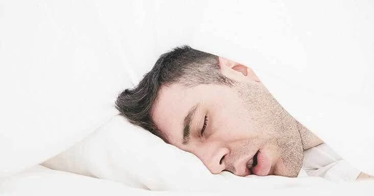 Ağzı ilə nəfəs alanlar tez qocalır Həkim