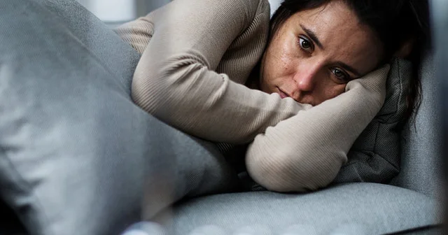 Məşhur həkimdən depressiyadan əziyyət çəkənlərə XƏBƏRDARLIQ
