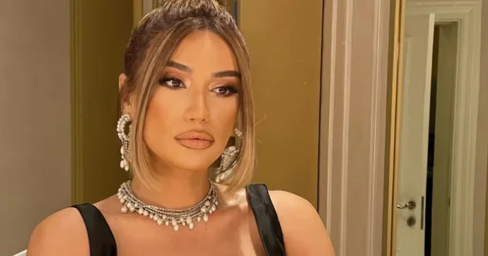 Röya hicabla bağlı elə sözlər dedi ki...