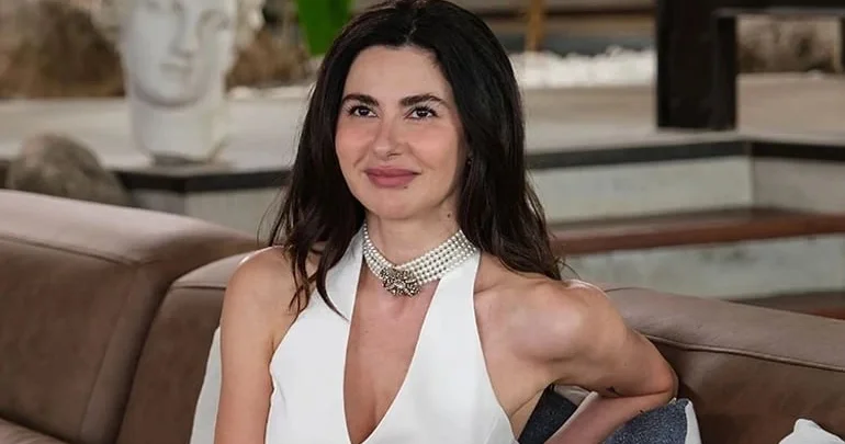 Nəsrin Cavadzadədən hicab müzakirələrində Azərbaycana DƏSTƏK FOTO