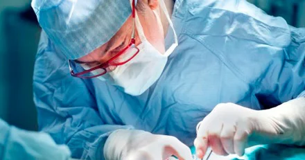 Ağız və üz çənə cərrahı hansı xəstəlikləri müalicə edir?