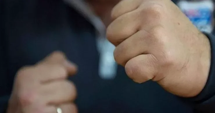 Bakıda müdir maaşını istəyən işçisini döydü