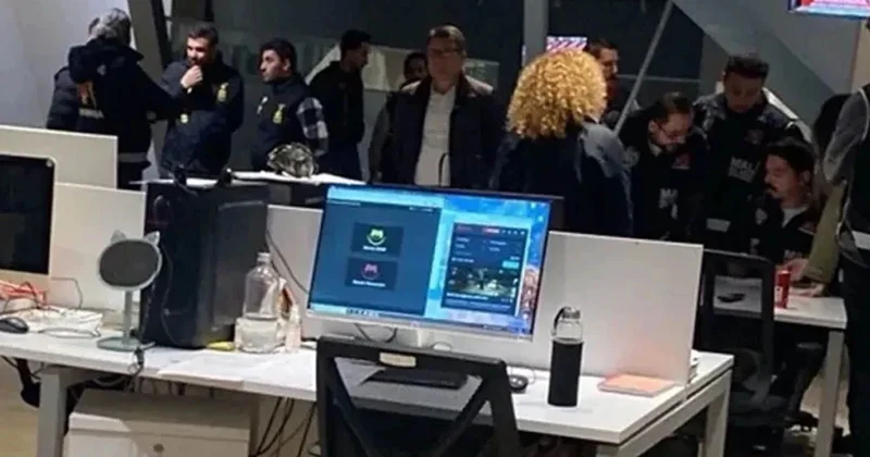 “Halk TV” də böyük polis əməliyyatı 11 nəfər saxlanıldı