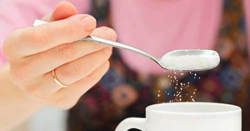 Gün ərzində nə qədər şəkər qəbul etmək olar?