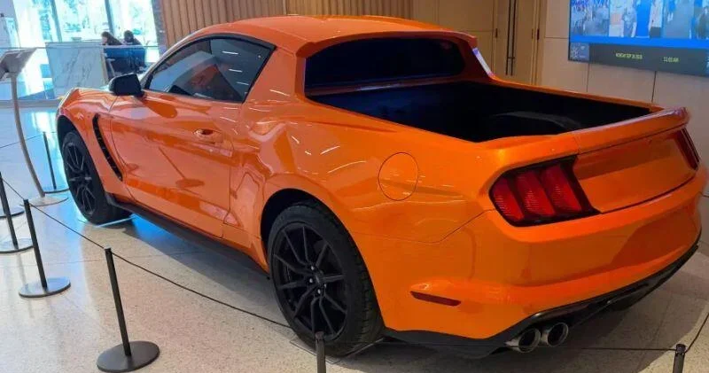 Ford показал Mustang с кузовом пикап