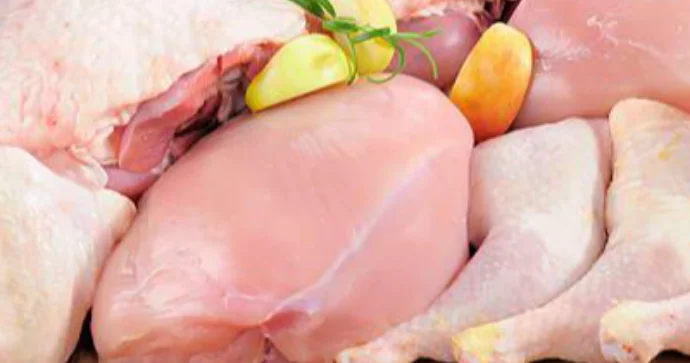 Toyuq ətinin yuyulmasının YARATDIĞI TƏHLÜKƏ