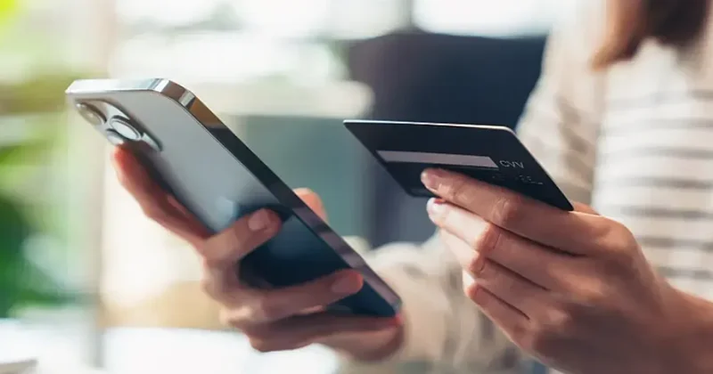 Pul cibimizdən çıxıb telefonumuza köçür: Nələr dəyişir?