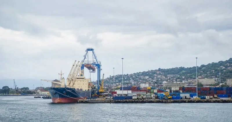 İspaniya hüquq mühafizə orqanları Mərakeş sahillərində 45 tona qədər kokain müsadirə edib