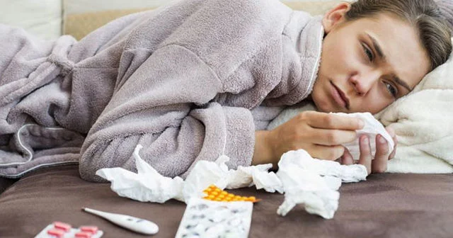 Tanınmış həkim: Boğazınız ağrıyır, bronxitsiniz antibiotiklərə ehtiyacınız yoxdur