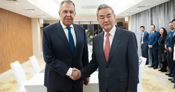 Lavrov və Van İ AQEM çərçivəsində əməkdaşlığı müzakirə ediblər