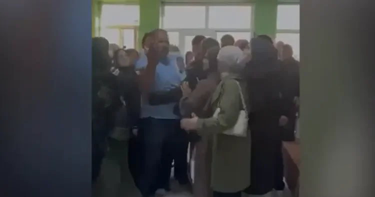 Məktəbə hücumun, müəllimi təhdid etməyin bəhanəsi ola bilməz! AÇIQLAMA
