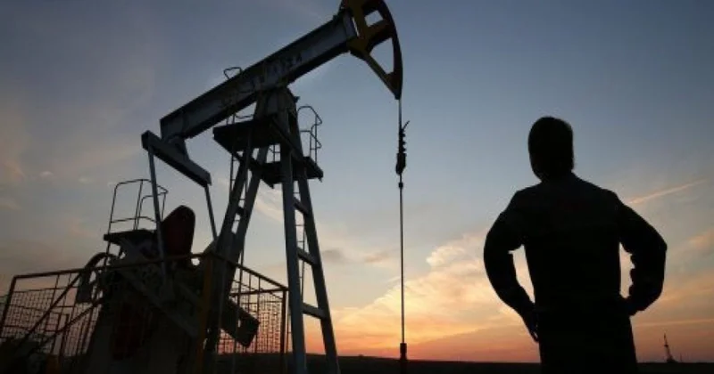 IEA: Qlobal gündəlik orta neft tələbatı bu il 2,6 mln. barel azalacaq