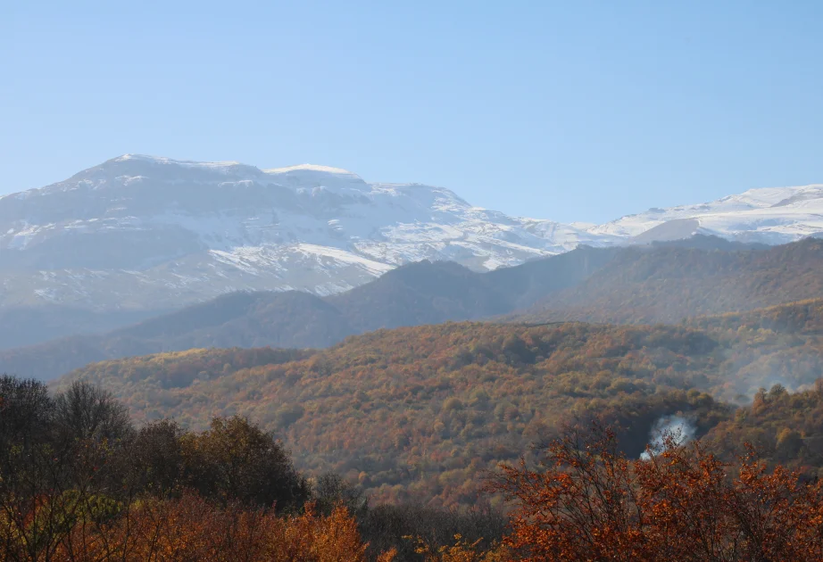 Başı qarlı dağların ətəyində əsrarəngiz payız mənzərələri Qubadan FOTOREPORTAJ AZƏRTAC