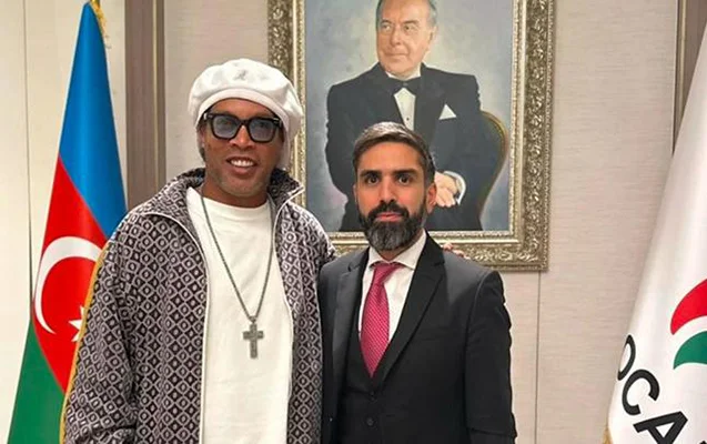 Ronaldinyo Rövşən Nəcəflə görüşdü FOTO