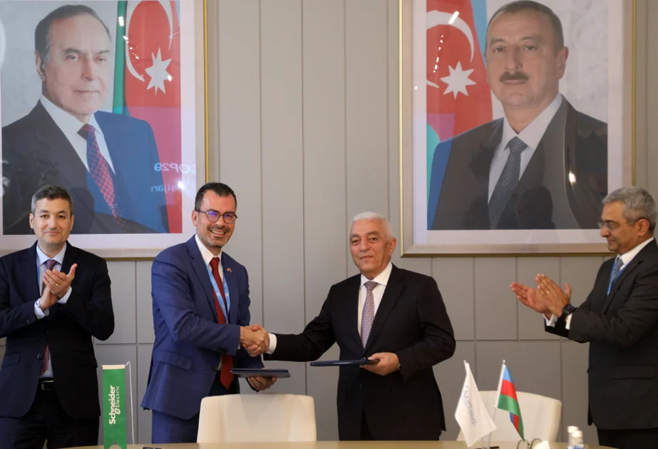 “AzərEnerji” ilə “Schneider Electric” şirkəti memorandum imzalayıb