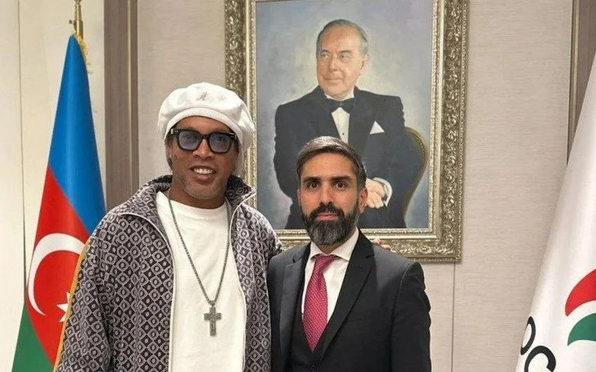 Rövşən Nəcəf Ronaldinyo ilə bir arada FOTO