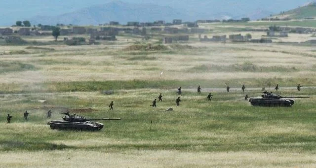 2014ün noyabrı: Təxribat törədən 3 erməni zabit belə məhv edildi VİDEO/FOTO