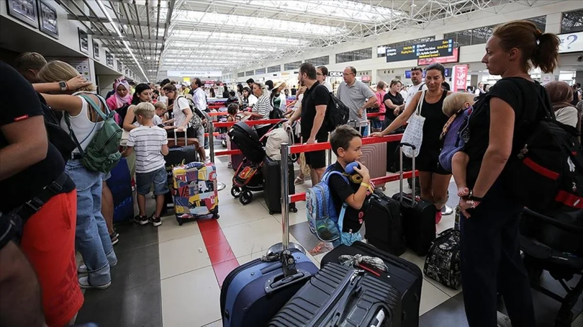 Antalya hava limanı oktyabr ayında 4. 714 min sərnişinə xidmət göstərib