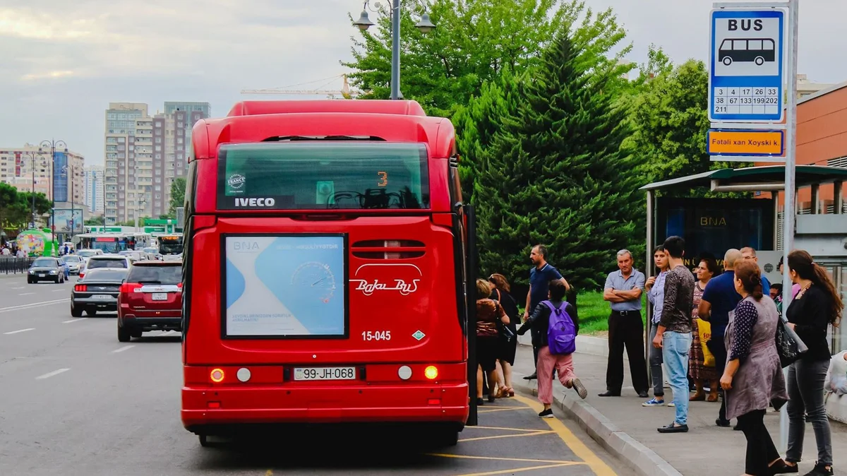 Bakıda bu avtobusların fəaliyyəti BƏRPA EDİLDİ Yeni Sabah