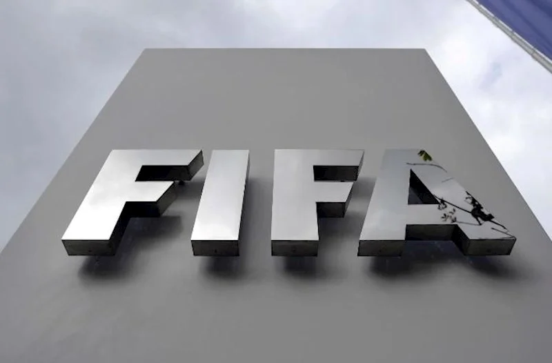 FIFA məşqçilərə VARın qərarlarına etiraz etməyə icazə verə bilər