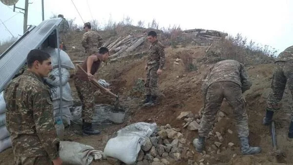 “Ermənistan və Azərbaycan ən pis ssenari üçün bunkerlər tikir, səngərlər qazır...”