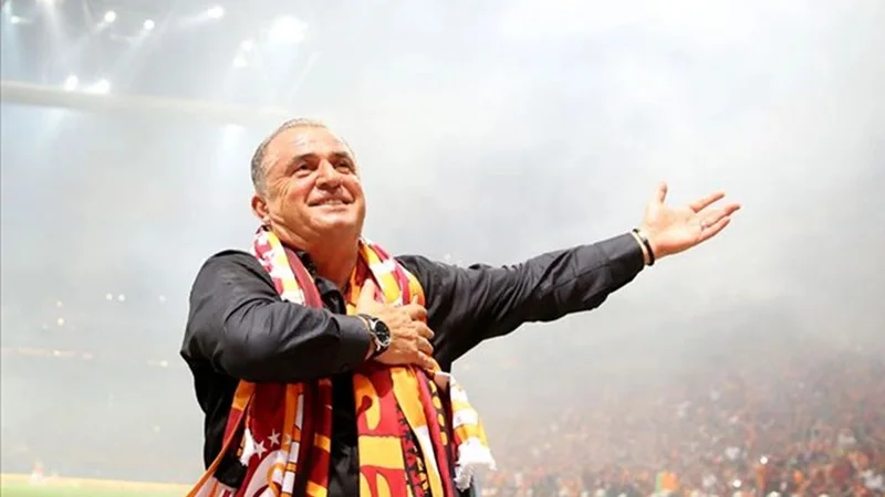 Fatih Terim də Bakıya gəlir